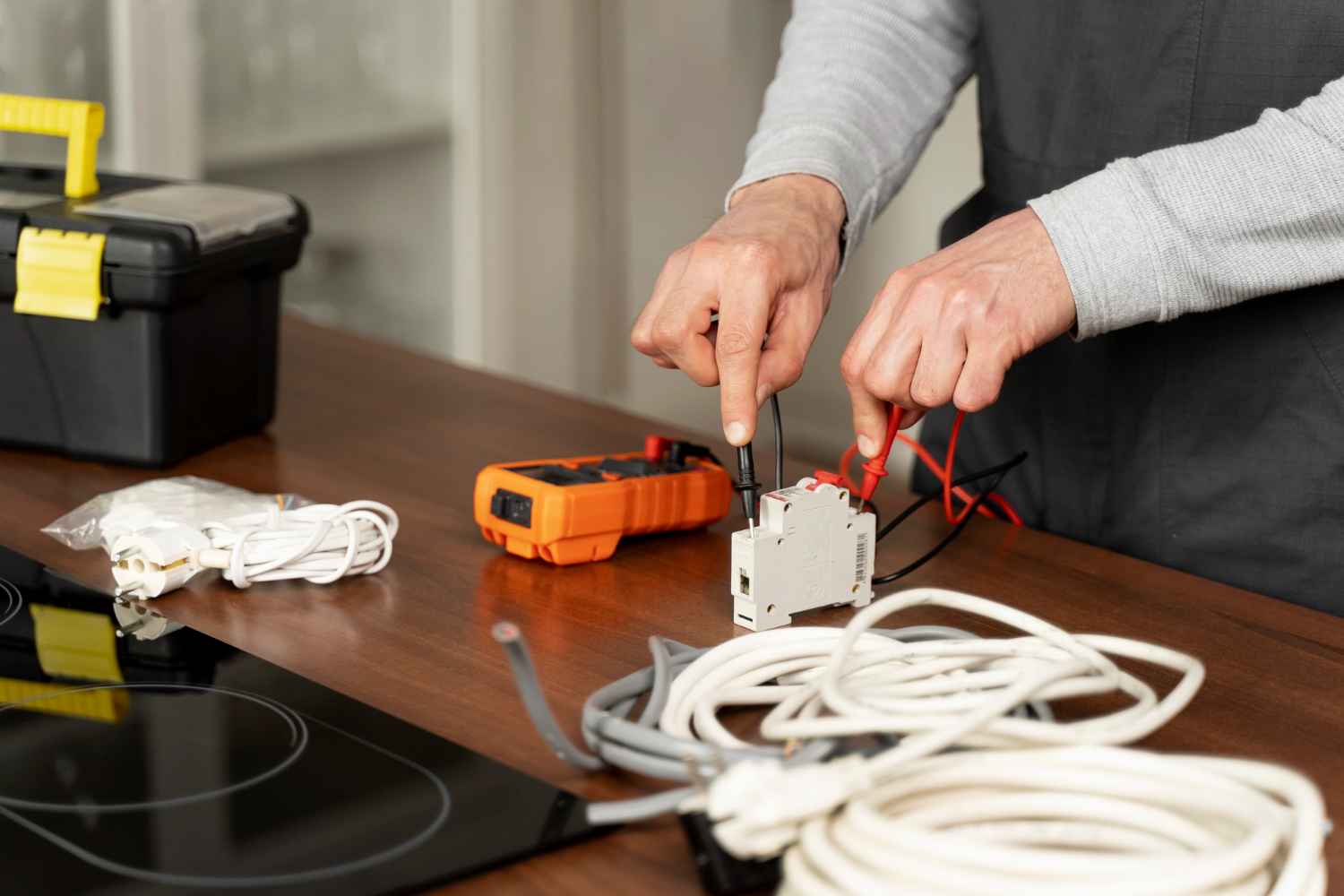 Home Electrical Installation and Repairs